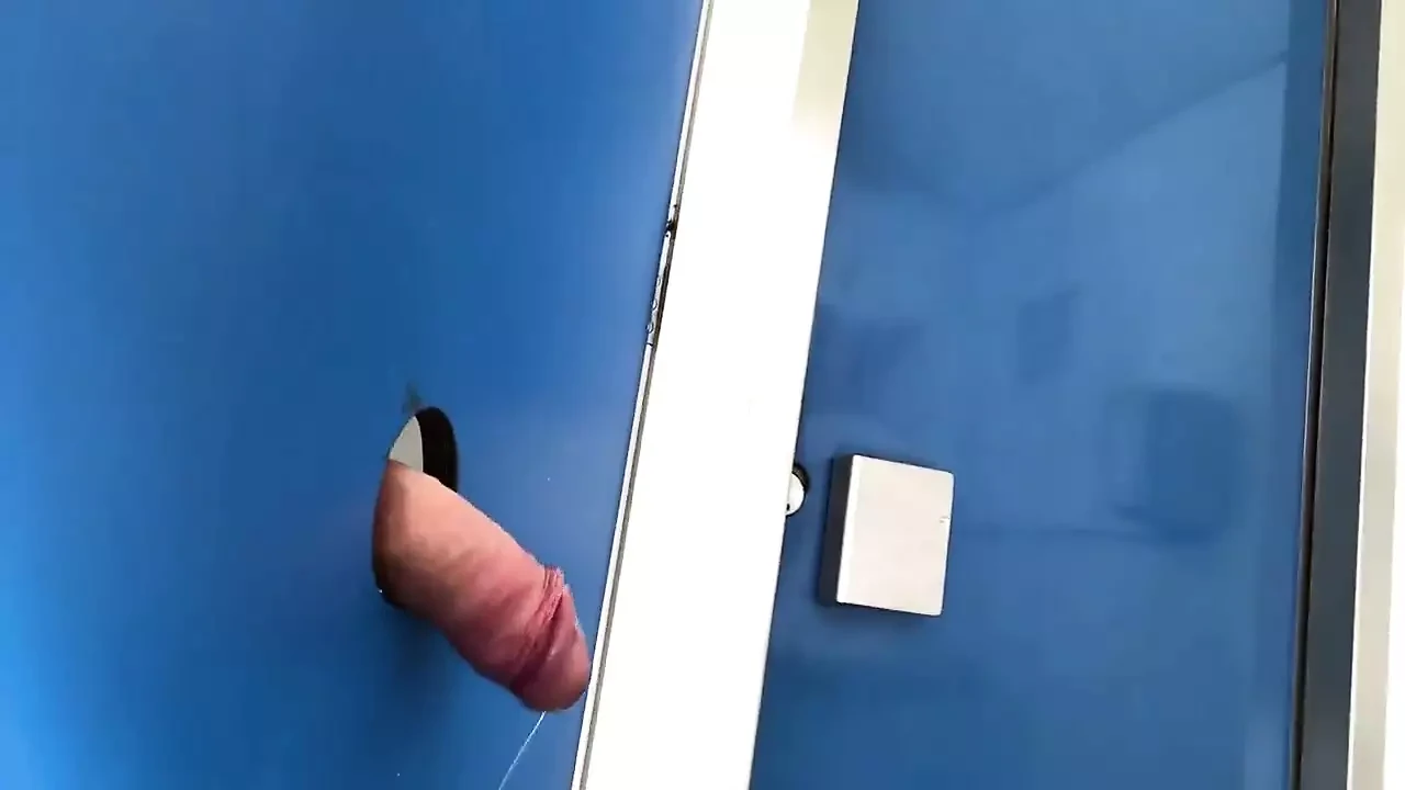 Risky Public Handjob – Real Public Glory Hole
